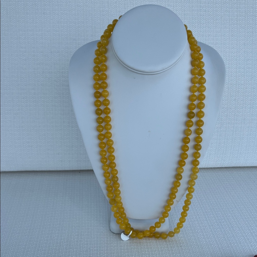 Elegant Yellow jade stone   Beaded Necklace . Knotted high quality.